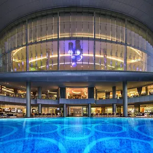 5* Üdülőközpont Conrad Etihad Towers